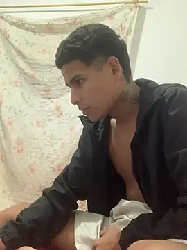 Novindot23cm Live Webcam on Stripchat