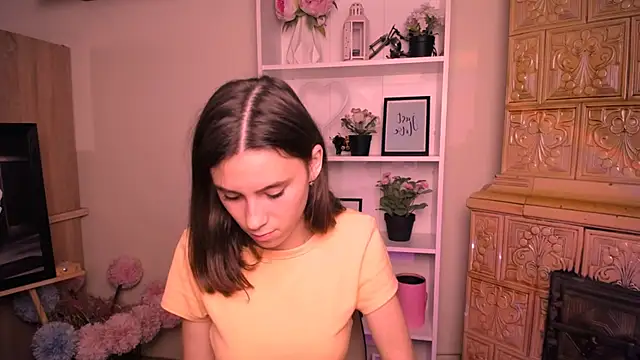 rosaray_ (F young) - Show boobs