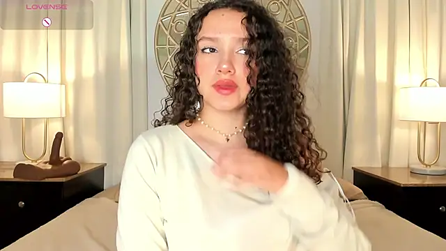 Watch LucyLovelyy live on EroticFlix - High definition streams