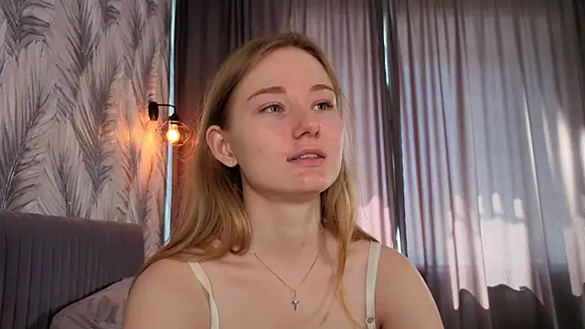 ElvinaRose webcam