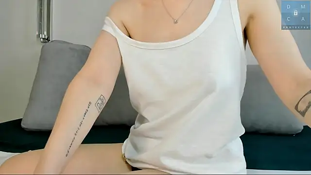MinaDiamondd webcam