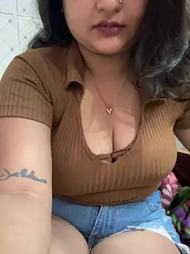 Curvy_Anaya webcam