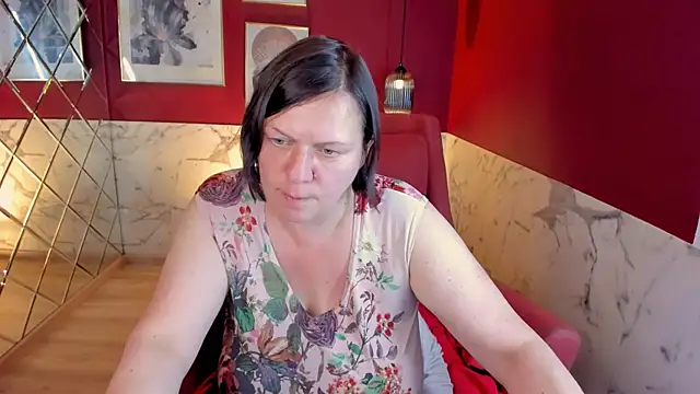 KellyPerfection webcam