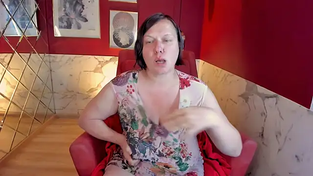 KellyPerfection webcam