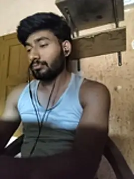 Lustynani live cam on StripChat