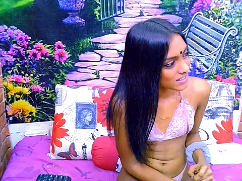 IndianPretty14u2Luv webcam