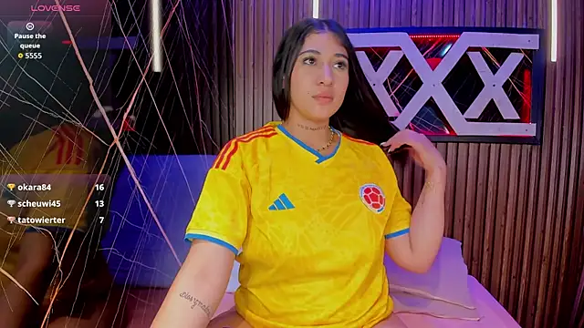 Miah_Palacio live cam on StripChat