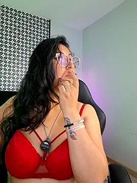 Amber_gold_ webcam