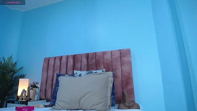 nana_levy webcam