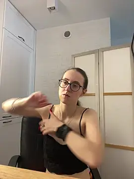 MartiniiSelenna live cam on StripChat