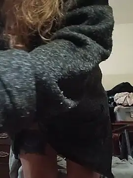 LacyLaurent live cam on StripChat