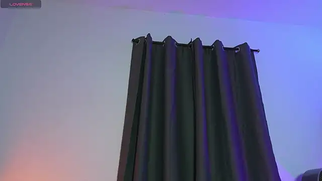 Just_Lu live cam on StripChat
