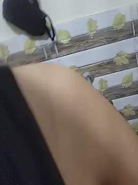 CuteSarikaLIVE webcam