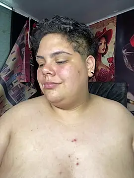 Hailey_Curvy webcam