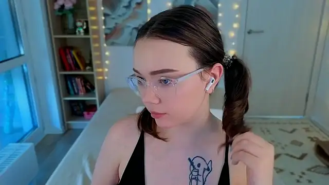 MilenaSaint webcam