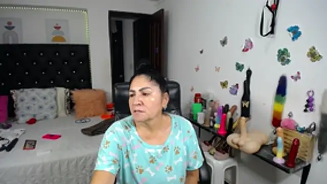 mature_bigboobs10 webcam