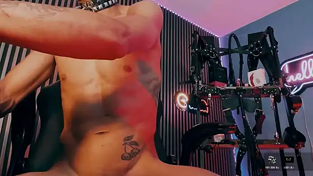 Maximoking26 webcam