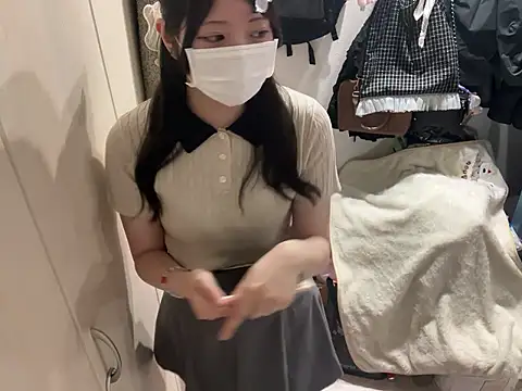 y-u-r-a-33 live sex cam