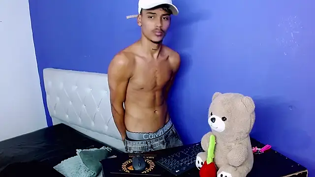 angel_foxc13 (M twink) - Happy Happy Angel..!!😜🎉