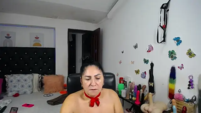 mature_bigboobs10 live cam on StripChat