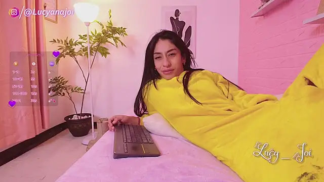 Lucyanajoi webcam