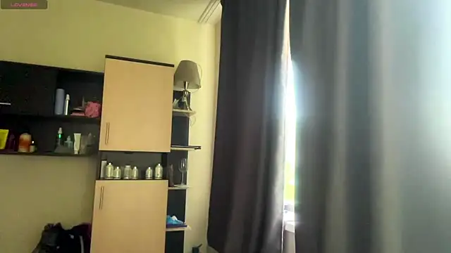 AquilineOrites live cam on StripChat