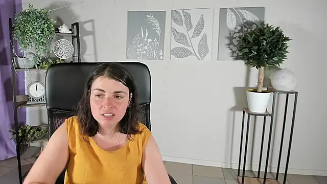 MartaEdams live cam on StripChat