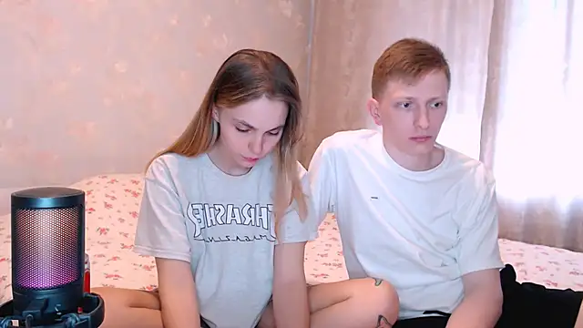 juliaanddima live cam on StripChat