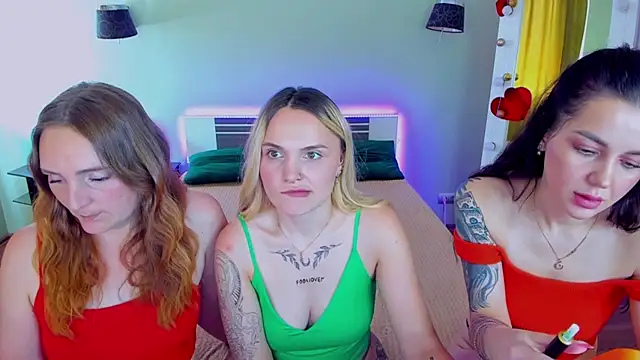 MagicEyess live cam on StripChat