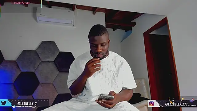 Watch Latrellx7 live on EroticFlix - High definition streams