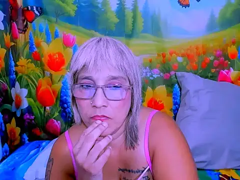indianroxy webcam