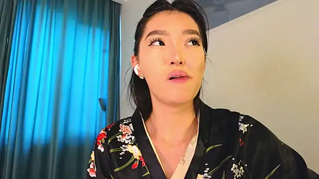 Watch AudreyMell live on EroticFlix - High definition streams