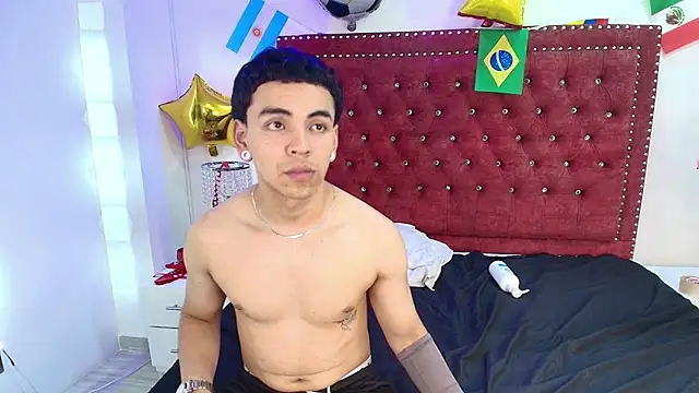 Jaden_and_sofia live sex cam