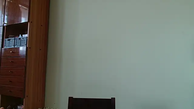 LooveELLYx webcam