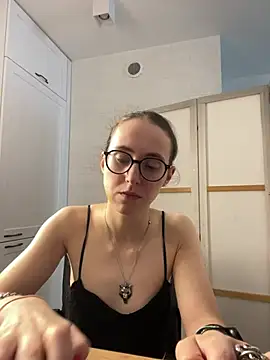 Watch MartiniiSelenna live on EroticFlix - High definition streams
