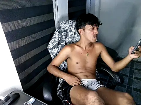 spicy_rowycam (M young) - Fully Naked