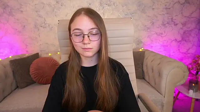 ArrinaWairr live sex cam
