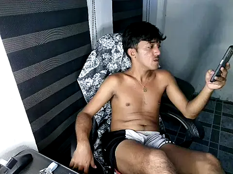 Spicy_RowyCam webcam