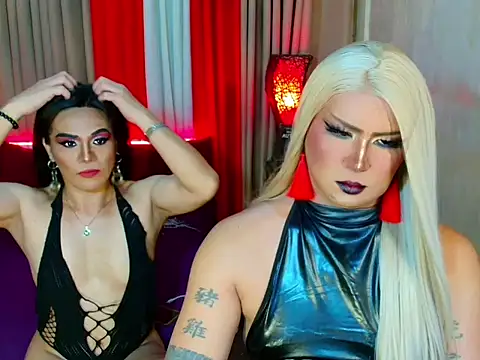 Wildest_Slave_Huntress webcam