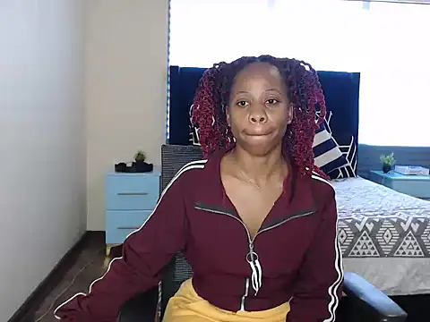 QUEENMANDYY