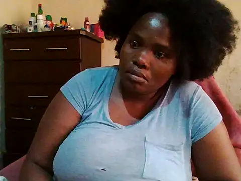 sexybigboobz live cam on StripChat