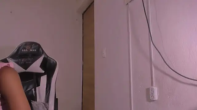 bad_girl_xxx webcam
