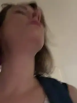 Kamorana live sex cam