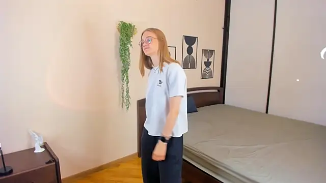 FemMantis webcam