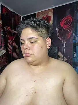 Hailey_Curvy webcam