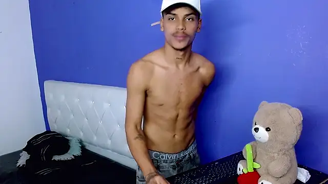 Angel_foxc13 webcam