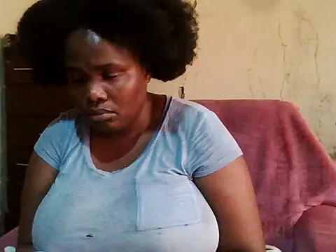 sexybigboobz webcam