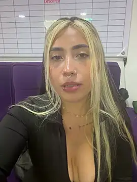 ManuelaVeeleez