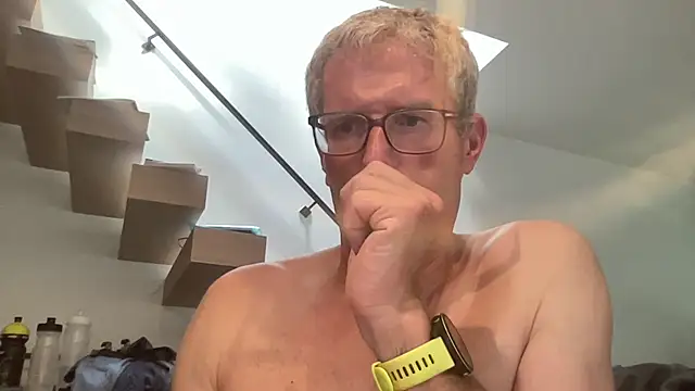 choupipat1 live cam on StripChat