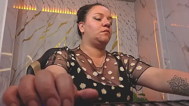 Cony_curly_b webcam